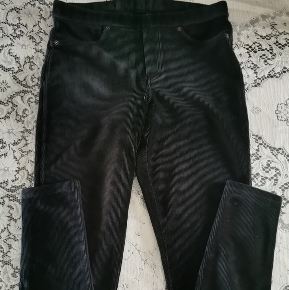 HUE Black Corduroy Skinny Leg Pants Size Small - Picture 3 of 7
